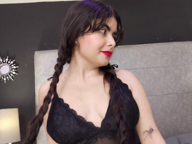 LucianaWest - Live porn &amp; sex cam - 22465257