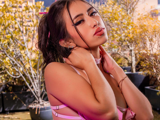 NessPretty - Live porn &amp; sex cam - 22468557