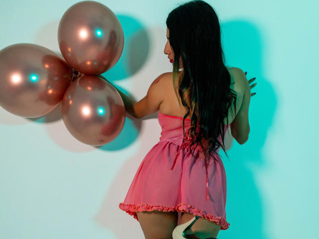 ErikaSweetX - Live porn &amp; sex cam - 22471517