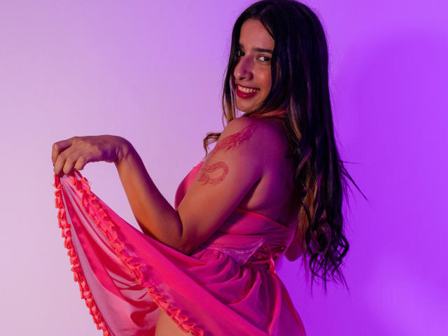 ErikaSweetX - פורנו בשידור חי ומצלמת סקס - 22471525