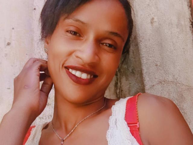 StephanieYeah - Live porn &amp; sex cam - 22471877