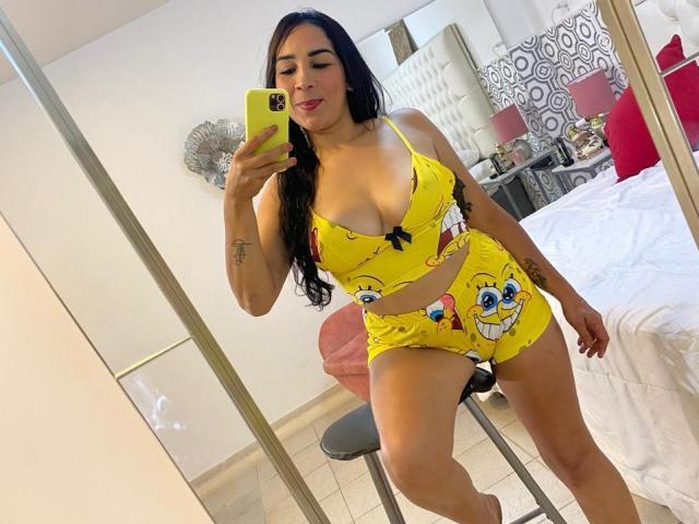 BellaAngelis - Live porn &amp; sex cam - 22473865