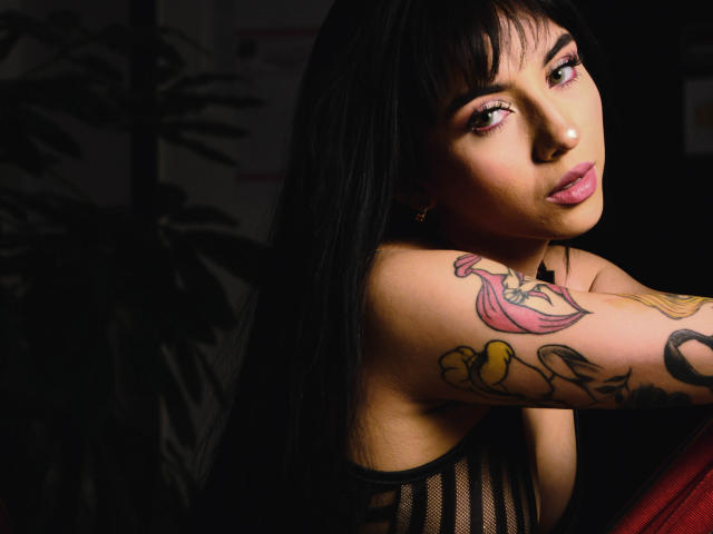 MiiaCortez - Live porn &amp; sex cam - 22477429