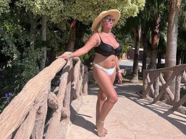 Martinik-hot - Live porn &amp; sex cam - 22485785