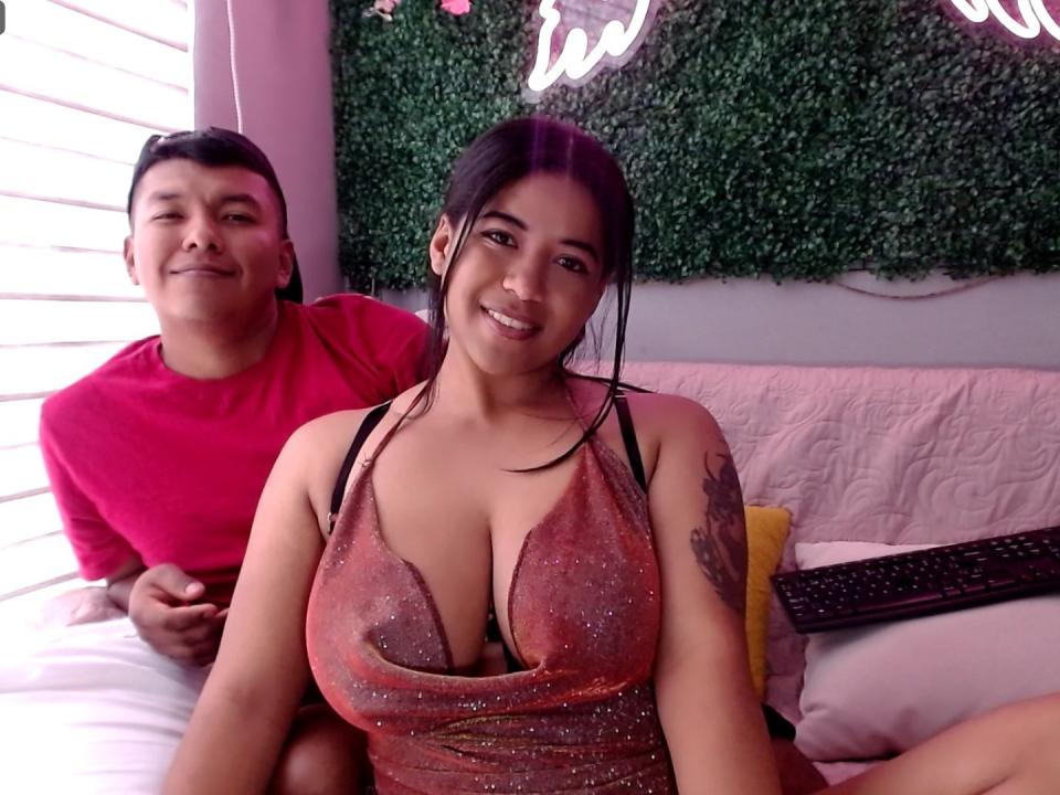 CoupleAlliChris - Live porn &amp; sex cam - 22494713
