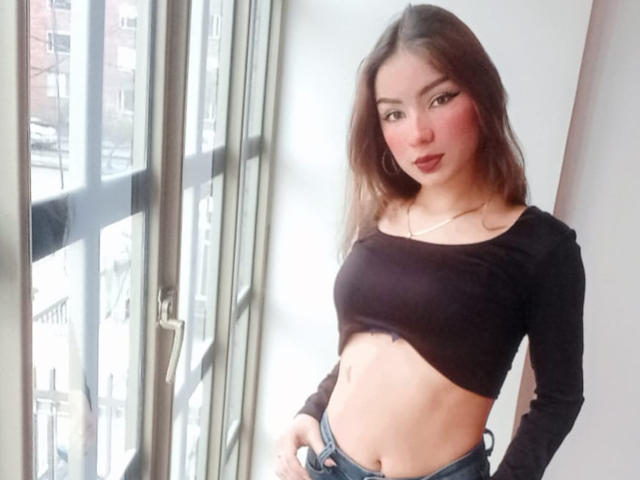 AshelyMiler - פורנו בשידור חי ומצלמת סקס - 22495073