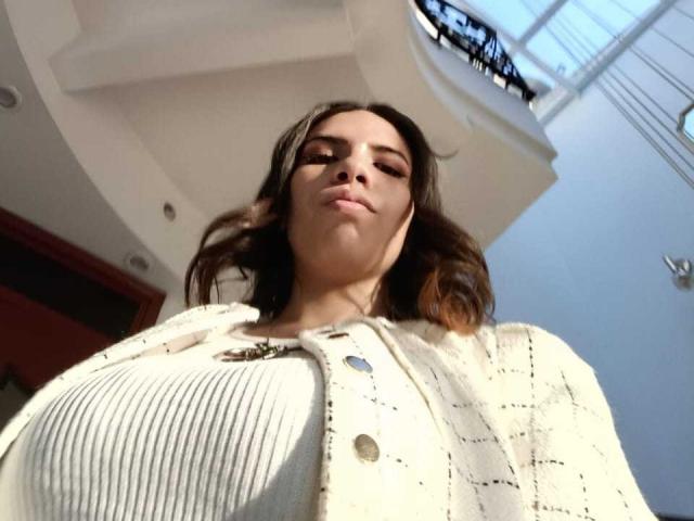 VioletaStone - Élő pornó és szexkamera - 22495317