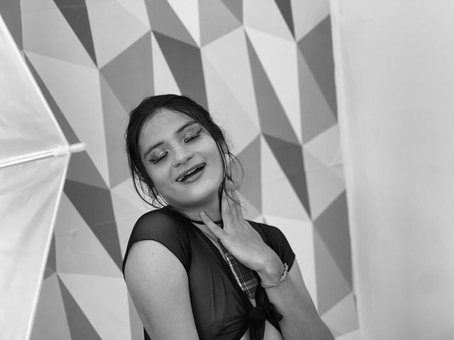 SalmaTonsson - сексуальная веб-камера в реальном времени - 22495857