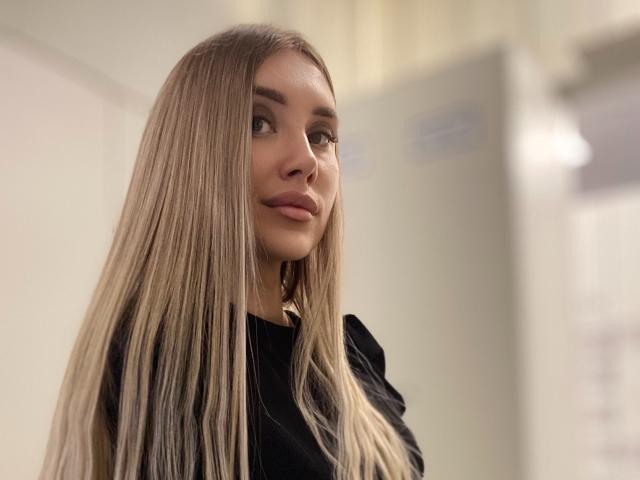 JuselliaBua - Live porn &amp; sex cam - 22497673