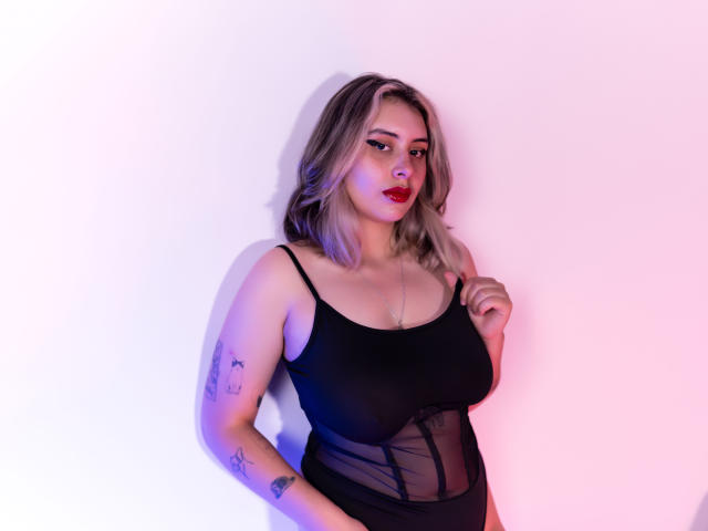 SarahDaviis - Live porn &amp; sex cam - 22502205