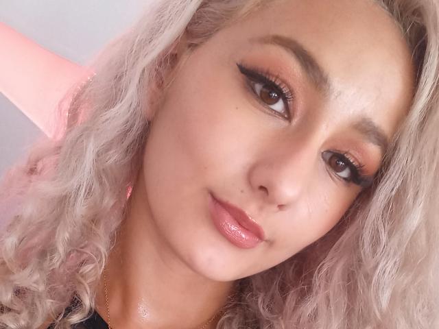 FloraSaenz - Live porn &amp; sex cam - 22504057