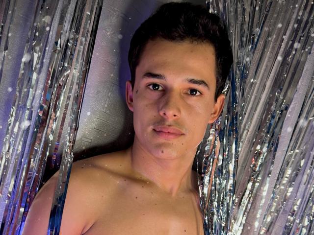 FreddyRomans - Live porn &amp; sex cam - 22504317