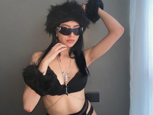 MelaaniieeLoove - Live sex cam - 22505873