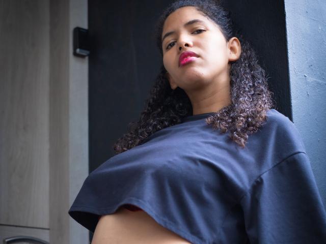ZoeJonees - Live sex cam - 22508889