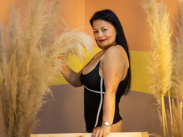 AnaMaturee - Live Sex Cam - 22511205