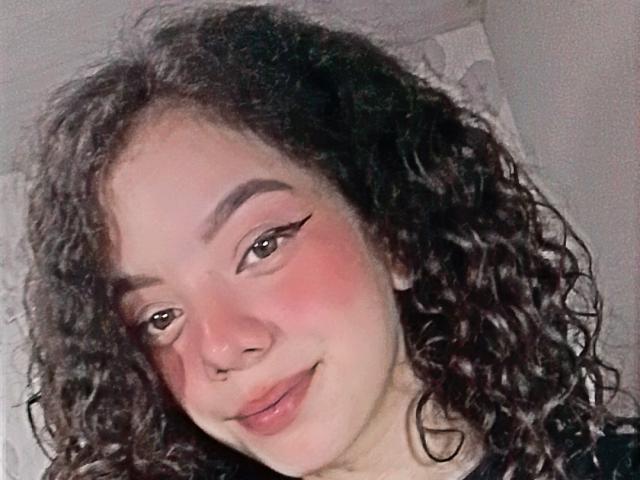 EmmaCowperr - פורנו בשידור חי ומצלמת סקס - 22515873