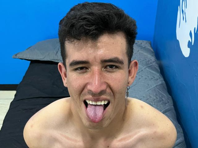 CamiloBert - Live porn &amp; sex cam - 22516357