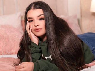 AphrilKros - Live porn &amp; sex cam - 22526497