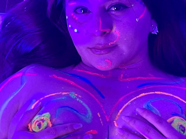 EmaJames - Live sex cam - 22529229