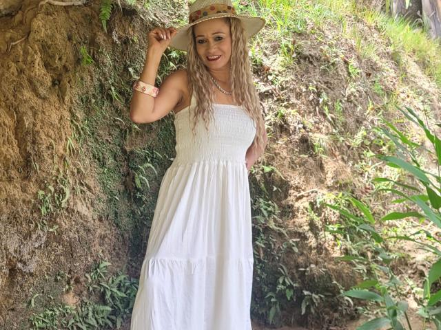 AgathaStone - Live porn &amp; sex cam - 22529521