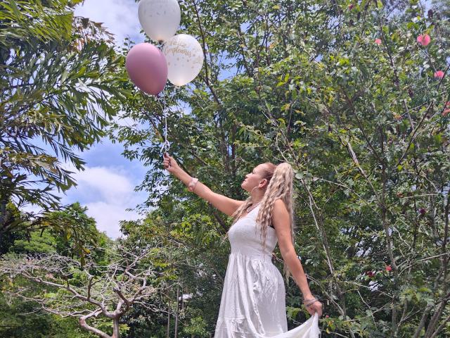 AgathaStone - сексуальная веб-камера в реальном времени - 22529537