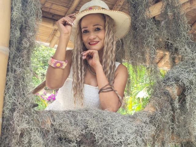 AgathaStone - Live sexe cam - 22529549