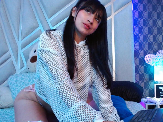 NaiaSanders - Live porn &amp; sex cam - 22535397