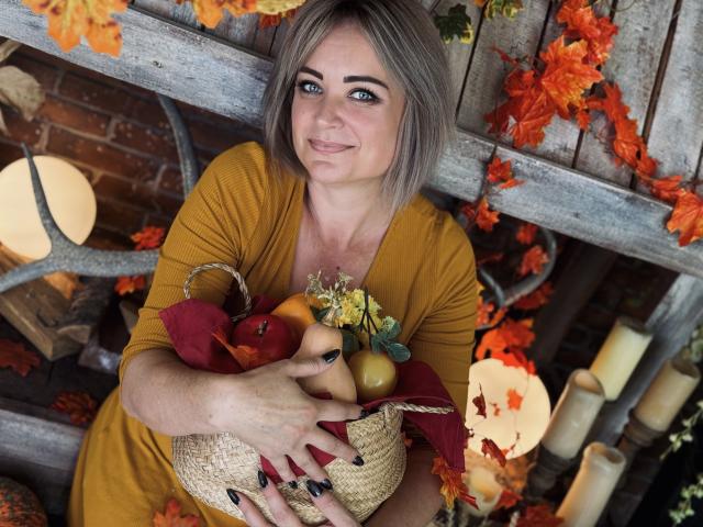 SnezhanaRells - Live porn &amp; sex cam - 22535865