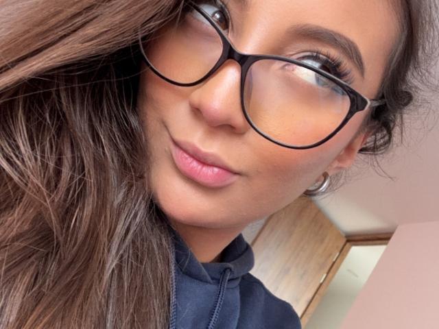 DianaFernandezz - Live porn &amp; sex cam - 22539373