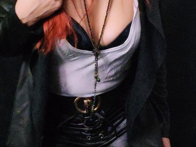 LilouLove - Élő pornó és szexkamera - 22541257