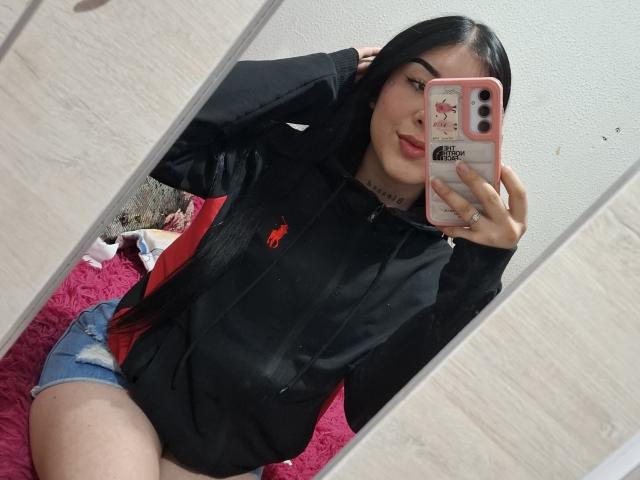 MiaGlowy - Live porn &amp; sex cam - 22549845