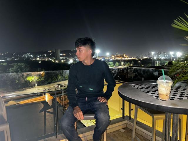 EdwinBlaze - Camera khiêu dâm &amp; quyến rũ trực tiếp - 22556021