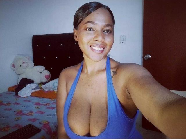 EmiraHot - Live porn &amp; sex cam - 22558189