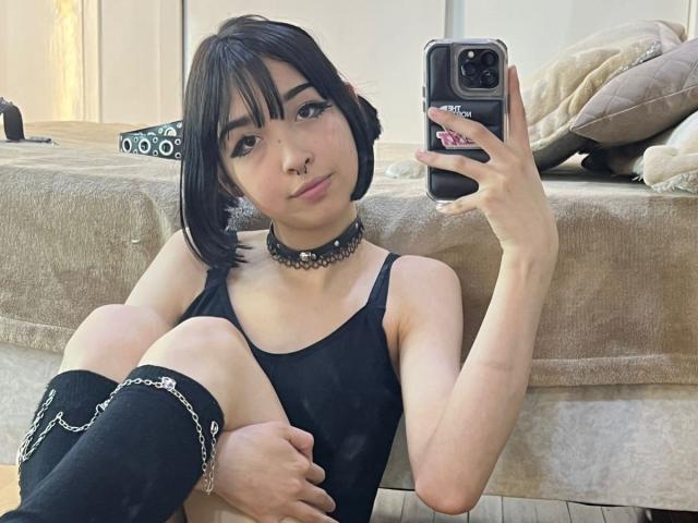 VickMoon - Live porn &amp; sex cam - 22558553