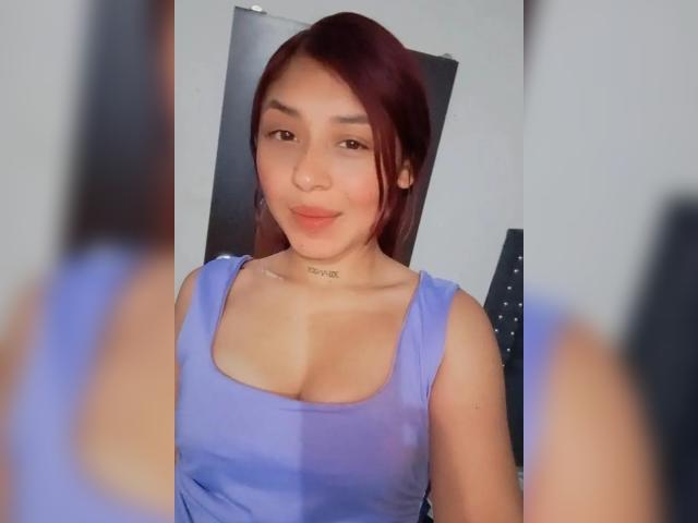 LeahStar - Live Sex Cam - 22569449