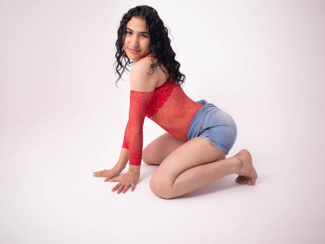MadeleinReyes - Sexe cam en vivo - 22570313