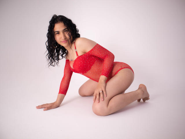 MadeleinReyes - Live porn &amp; sex cam - 22570333