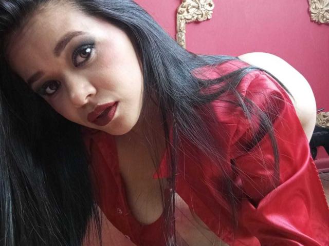 MistressVictoriaa - Live Sex Cam - 22572681