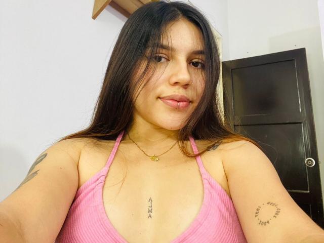 SophiaMarx - Live Sex Cam - 22573589