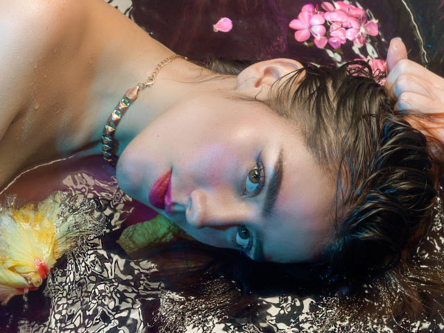 LivelyVanderWood - Camera khiêu dâm &amp; quyến rũ trực tiếp - 22577149