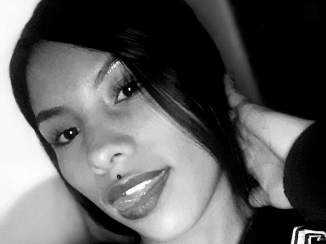 AmmyClaire - Live porn &amp; sex cam - 22586985