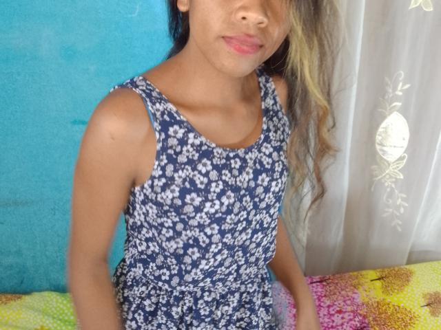 Ashra - Live porn &amp; sex cam - 22587465