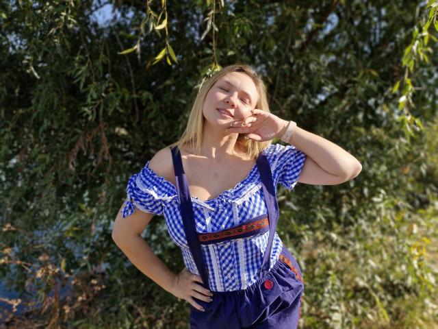 SallyVerda - Live porn &amp; sex cam - 22595597