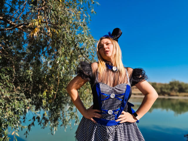 SallyVerda - Camera khiêu dâm &amp; quyến rũ trực tiếp - 22595873