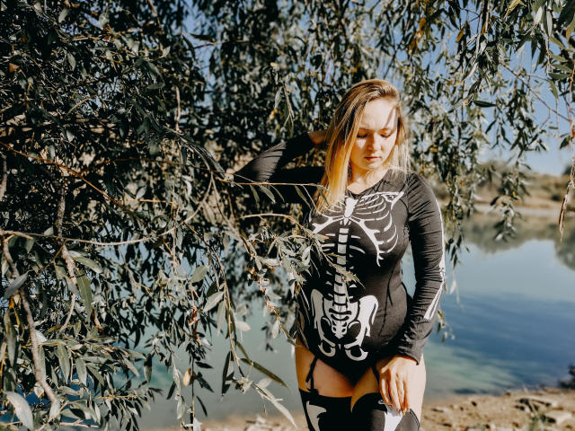 SallyVerda - Live porn &amp; sex cam - 22596877