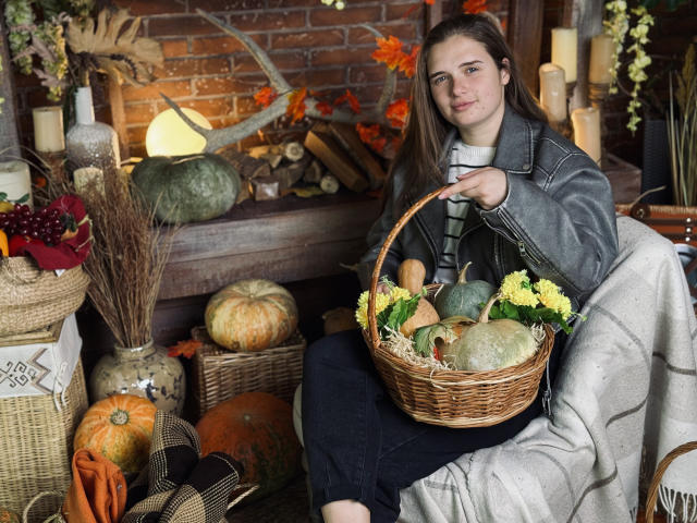 CarolineHott69 - Live Sex Cam - 22607141