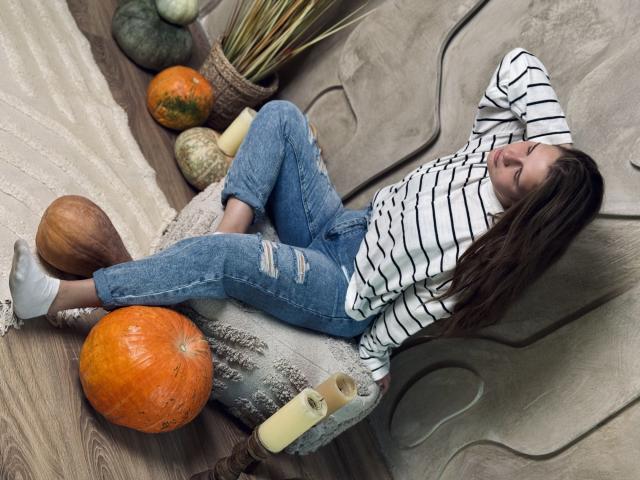 CarolineHott69 - Porno na żywo i seks kamera - 22607585