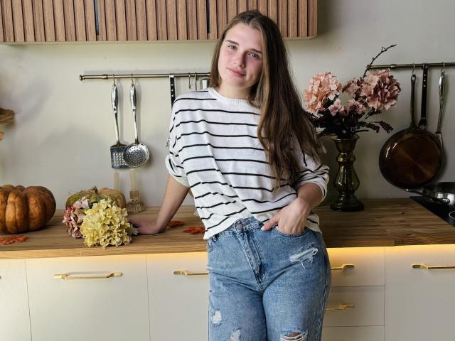 CarolineHott69 - פורנו בשידור חי ומצלמת סקס - 22607741