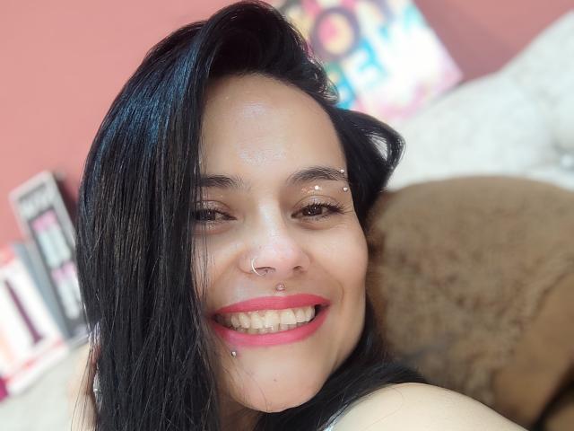 CharlotteCrofort - Live porn &amp; sex cam - 22607917