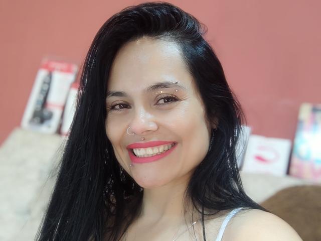 CharlotteCrofort - Élő pornó és szexkamera - 22607929